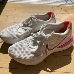 Nike Shoes!!